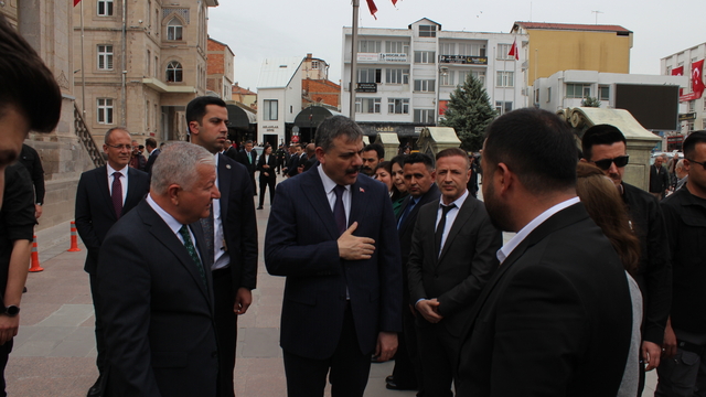 Bakan Çiftçi, Aksaray'da ziyaretlerde bulundu