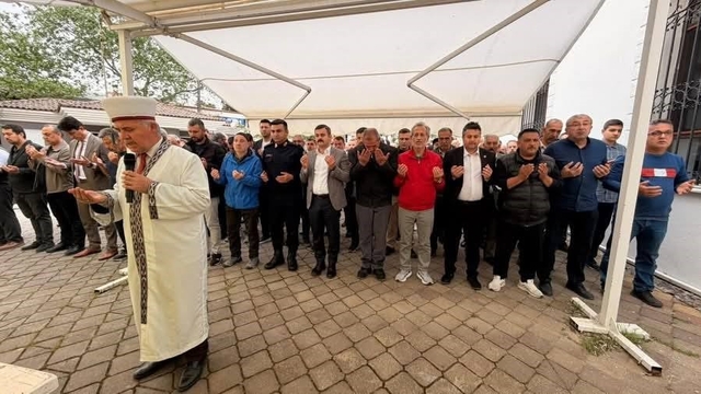 Okul saldırısında ölenler için Köyceğiz'de gıyabi cenaze namazı kılındı