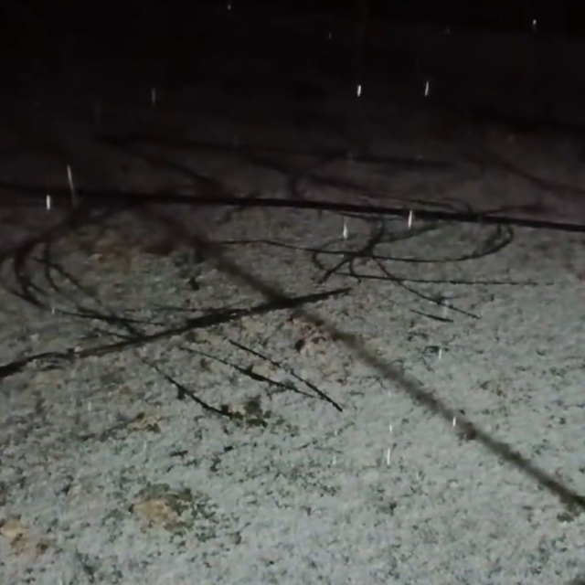 Mersin'de dolu yağışı etkili oldu