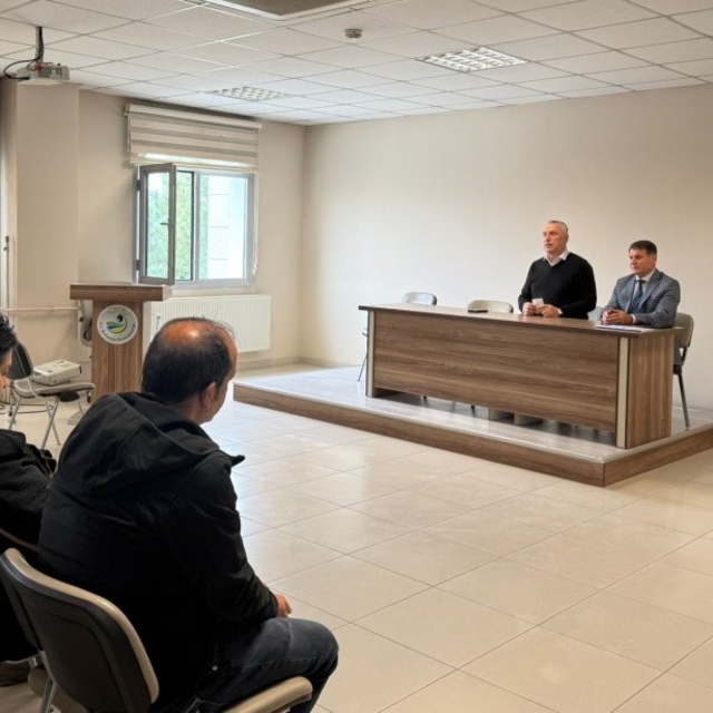 Burhaniye'de bağımlılıkla mücadele toplantısı yapıldı