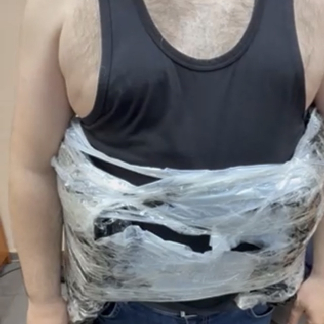 Türk yolcunun belinden 5 kilo 510 gram uyuşturucu çıktı