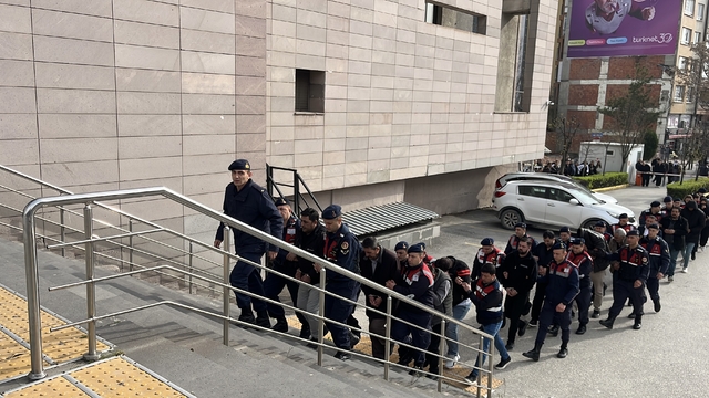 Eskişehir'de jandarmanın yakaladığı 15 zanlıdan 4'ü tutuklandı