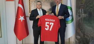 Hacıosmanoğlu'ndan Sinop'a milli maç ziyareti