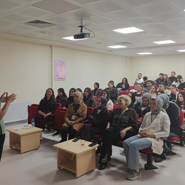 Üniversite öğrencileri AFAD ve Sağlıklı Hayat Merkezi'ne teknik gezi