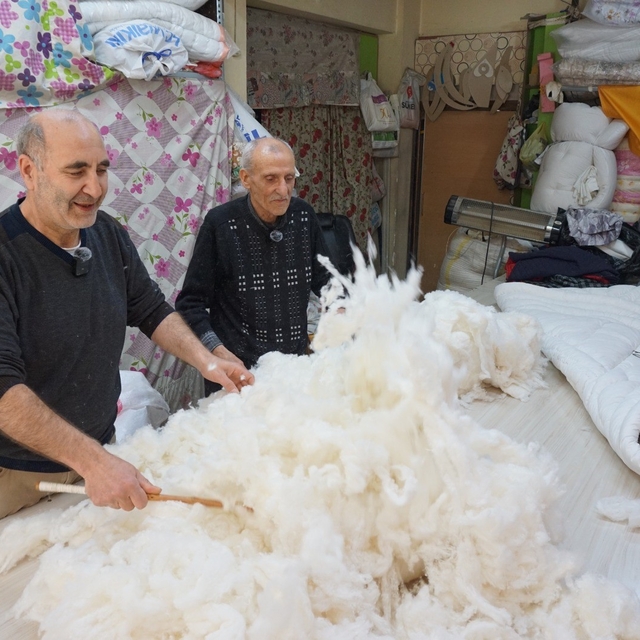 Yorgancılık ve hallaçlık, iğne iplikle geleceğe tutunmaya çalışıyor