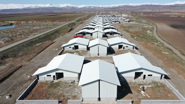 Ağrı'da 307 ahırdan oluşan hayvancılık merkezi inşasında sona yaklaşıldı