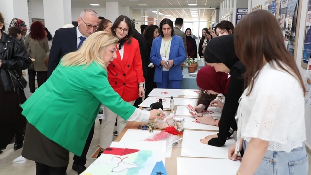 Sinop'ta bitkilerin dünyası tuvale taşındı