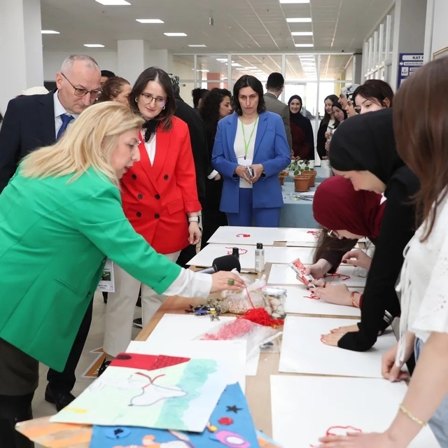 Sinop'ta bitkilerin dünyası tuvale taşındı