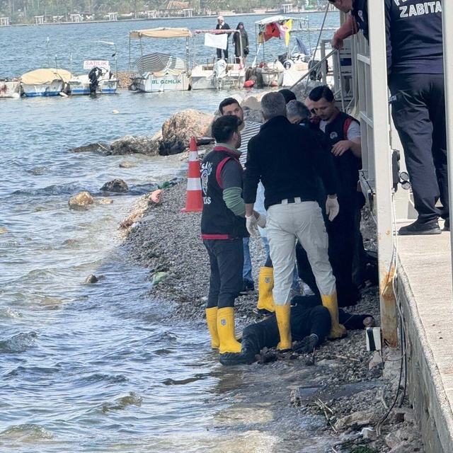 Sahilde cesedi bulundu