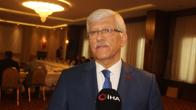 Veteriner Hekimler Birliği Başkanı Eroğlu: "Çeşitli salgın hastalıkların gelecekte de yaşanacağı ifade ediliyor"
Veteriner Hekimler Birliği Bölge Toplantısı Şanlıurfa'da gerçekleştirildi