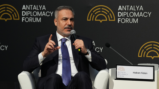 ADF 2026'nın ikinci gününde Bakan Fidan'dan HostTalk toplantısı