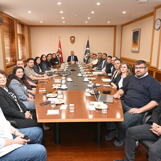 Rektör Adıgüzel'in katılımıyla "AUPRESS Dergi Editörleri Değerlendirme Topl...