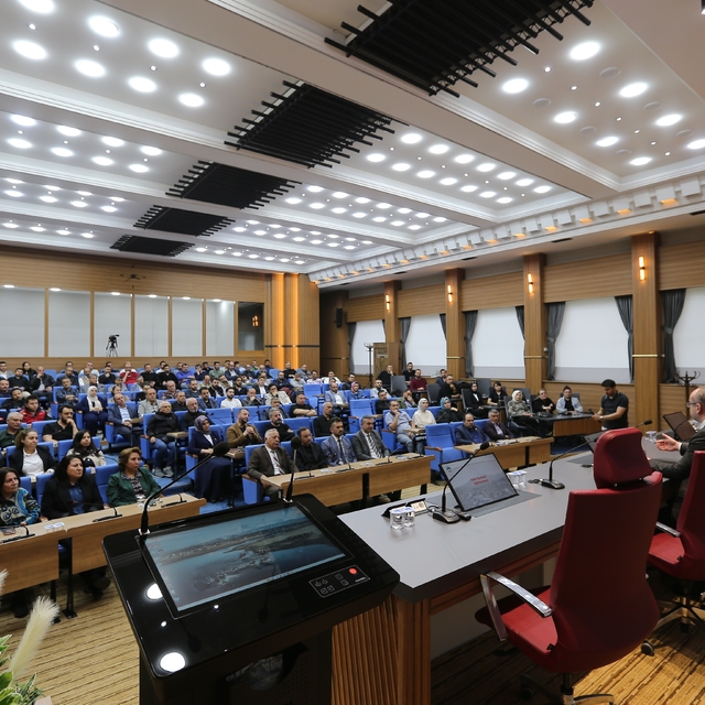 Kayseri Büyükşehir Belediyesi personeline hizmet içi eğitim verildi