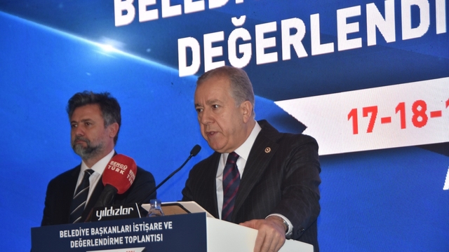 MHP'li belediyeler Manavgat'ta toplandı
MHP Genel Başkan Yardımcısı Sadir Durmaz:
"Yolsuzluk, devletle millet arasındaki güven bağını çürüten ahlaksız bir ihanettir"