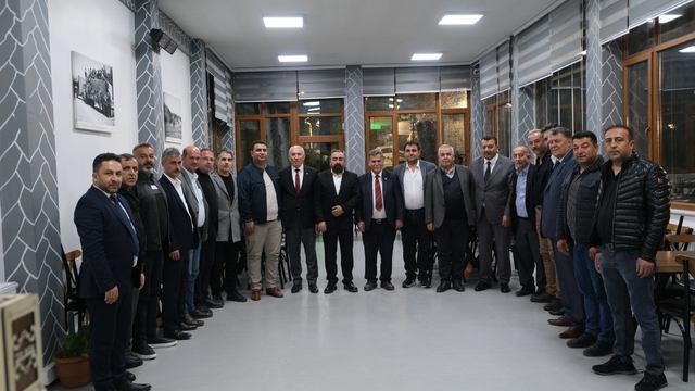 Pınarbaşı ve Sarız'dan Başkan Odakır'a tam destek