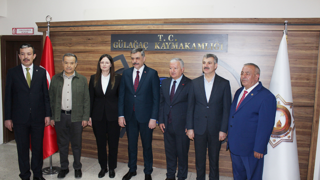 Bakan Çiftçi, kaymakamlık yaptığı ilk görev yeri olan ilçeyi ziyaret etti