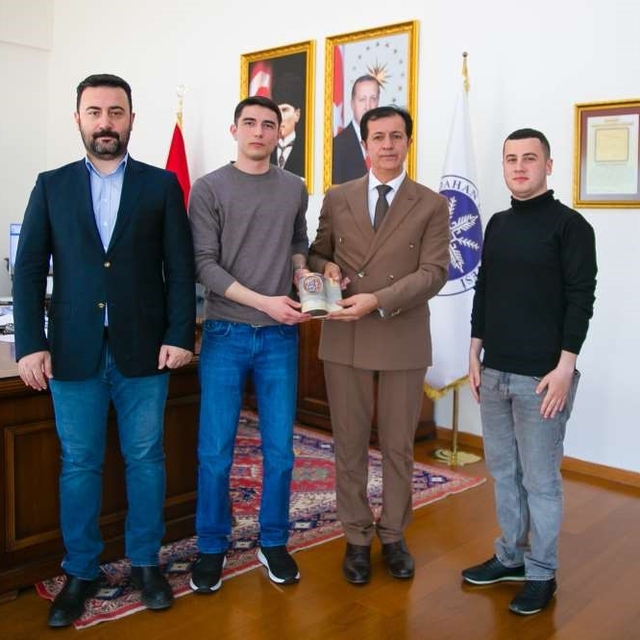 Ardahan Üniversitesi ile Bakü Slav Üniversitesi arasında eğitimde iş birliğ...