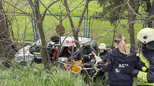 Direksiyonda kalp krizi geçirip, otomobili şarampole düşen sürücü öldü