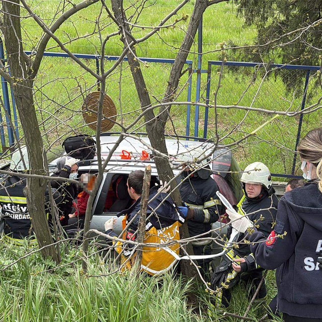 Direksiyonda kalp krizi geçirip, otomobili şarampole düşen sürücü öldü