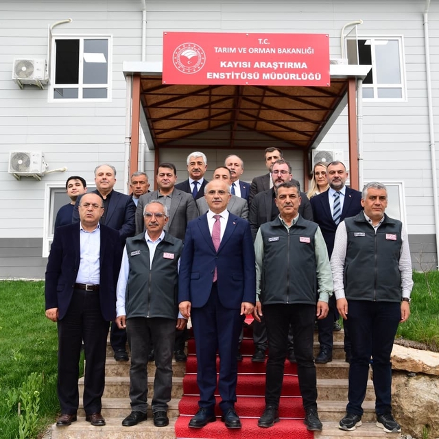 Başkan Er: "Kayısı Enstitüsü alanını Malatyalılara nefes olacak bir projeyl...
