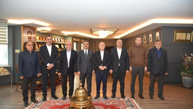 Başkan Dumandağ, "Elazığ'ı daha ileriye taşınması için çalışmalarımızı kararlılıkla sürdüreceğiz"