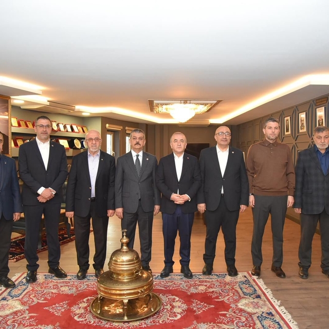 Başkan Dumandağ, "Elazığ'ı daha ileriye taşınması için çalışmalarımızı kara...