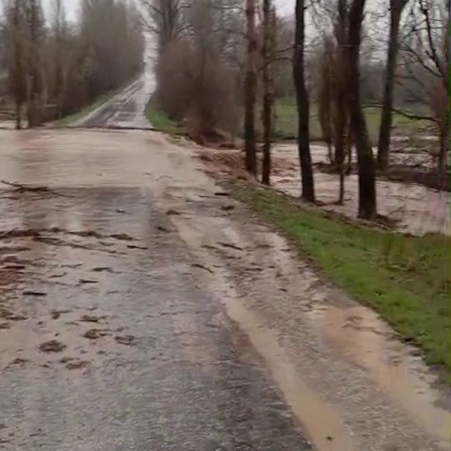 Sivas'ta kuvvetli yağış taşkınlara neden oldu