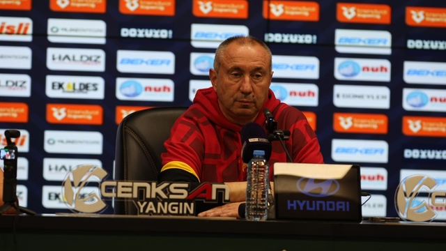 Stanimir Stoilov: "Bugün oyun şeklimizden memnun değilim"
Göztepe Teknik Direktörü Stanimir Stoilov:
"Penaltıda bahane sunmuş olduk"
"Oyun tarzımız kesinlikle bu değil"
"Güvendiğimiz oyun tarzına geri dönmeliyiz"
