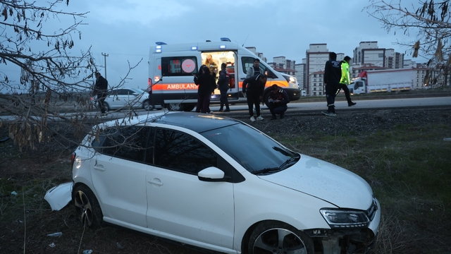 Alkollü sürü kaza yaptı, yakınları gazetecileri tehdit etti