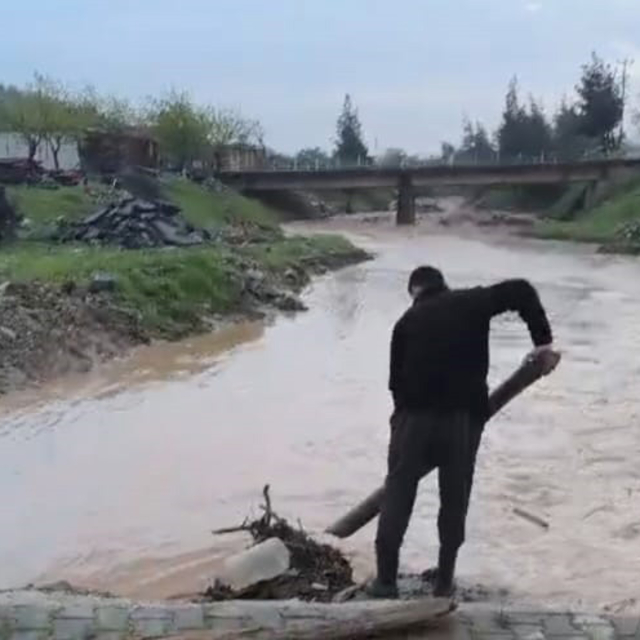 Gaziantep'te sağanak sonrası yollar göle döndü