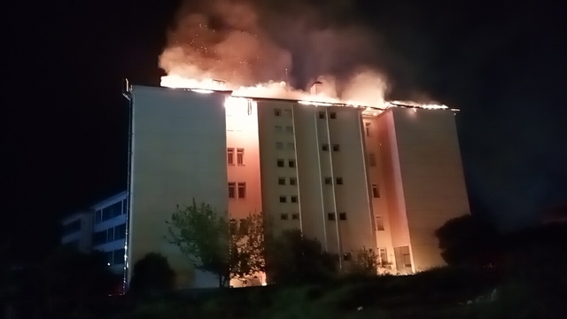Aydın'da Fen Lisesi pansiyonunda yangın: 46 öğrenci tahliye edildi
