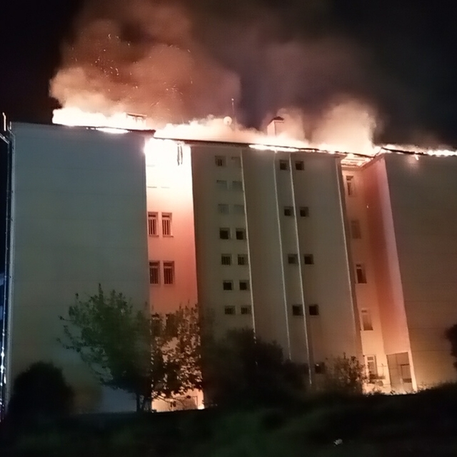 Aydın'da Fen Lisesi pansiyonunda yangın: 46 öğrenci tahliye edildi