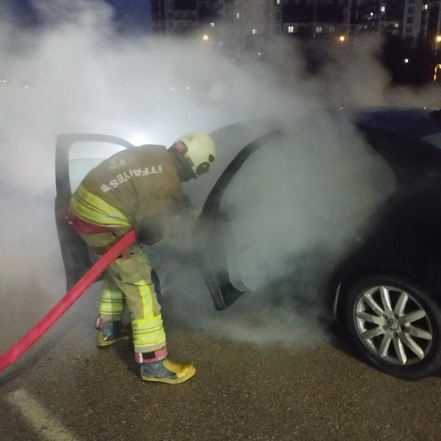 Arsuz'da otomobil yangını