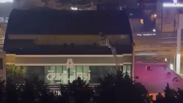 Çocuk tıp merkezinde korkutan yangın: Hastalar tahliye edildi