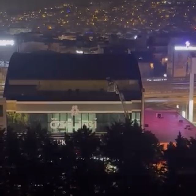 Çocuk tıp merkezinde korkutan yangın: Hastalar tahliye edildi