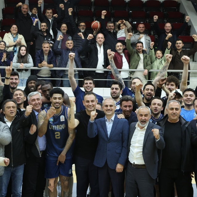 Çayırova Belediyesi sezonu şampiyon tamamladı