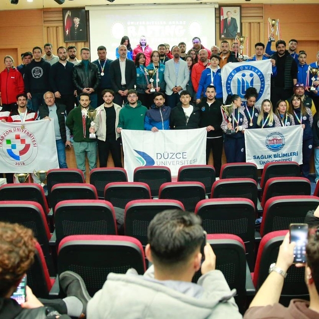 Bayburt'ta 3 gün süren rafting şampiyonasında şampiyonlar belli oldu