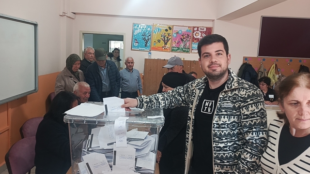 Yalova'da yaşayan Bulgaristan vatandaşları sandık başında