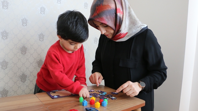 Çocukları için hobi olarak yapıyordu, evinin odasını atölyeye çevirip 81 ile satış yapmaya başladı