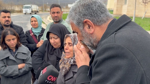 Rojin Kabaiş'in babasından Tunceli'de Doku ailesine destek ziyareti