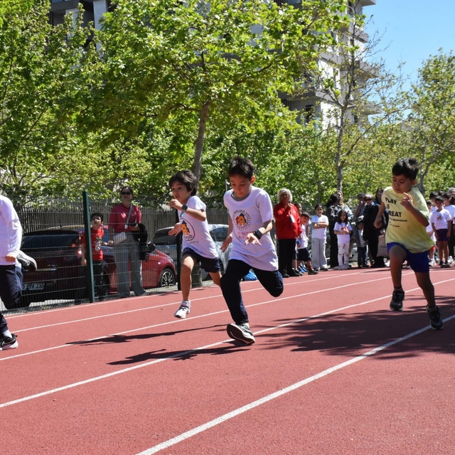 Çocuklar farkındalık için koştu