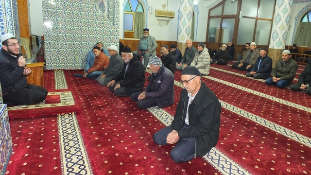 Burhaniye'de sabah namazı buluşması Börezli Camiinde yapıldı