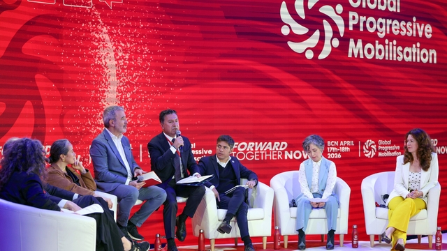 Başkan Aras Barselona'da yerel yönetimlerin önemini anlattı