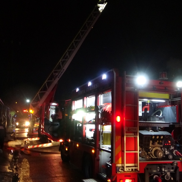 Konya'da iş yerinde yangın: 2 yaralı