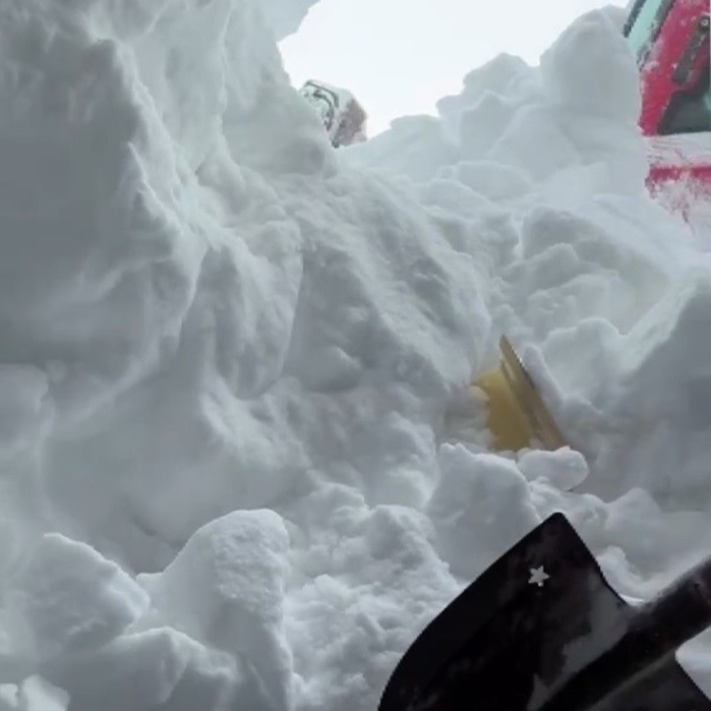 Bahar ayında kış manzarası: Karadağ'da nefes kesen çalışma