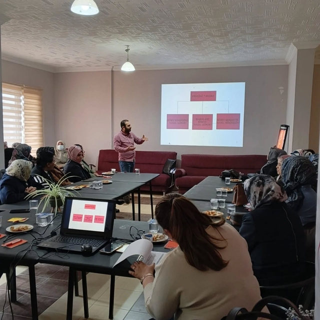 Bilecik'te aile içi iletişim eğitimi düzenlendi