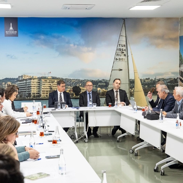 İzmir'in 8 bin 500 yıllık hazinesi masaya yatırıldı