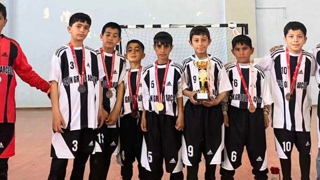 Patnos'ta minik şampiyonlara coşkulu karşılama