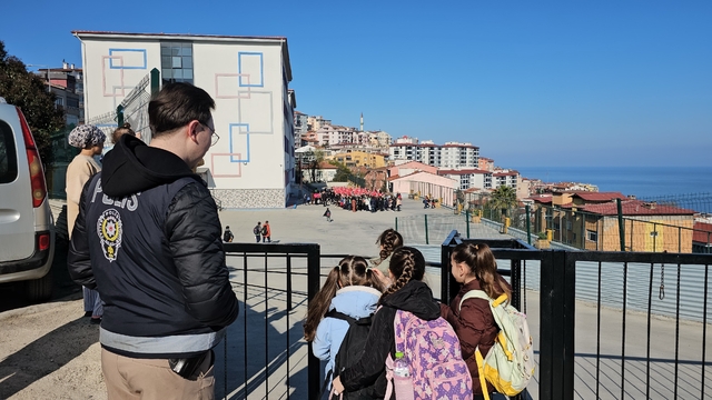 Zonguldak'taki okullarda polis nöbeti başladı