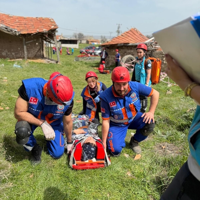 Eskişehir'de 45 personelin katılımıyla UMKE tatbikatı gerçekleştirildi